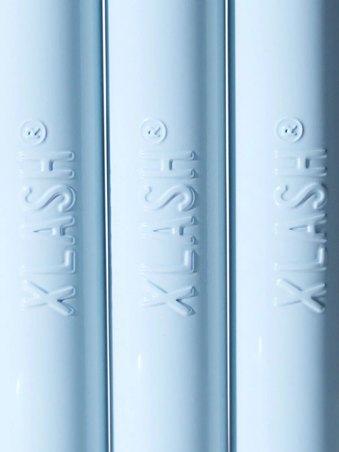 Xlash Weightless mascara
